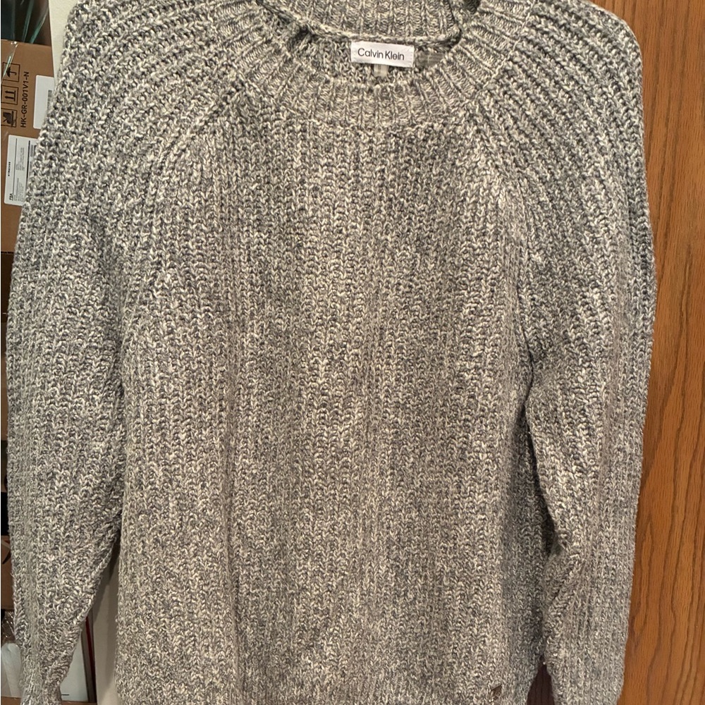 Calvin Klein Gray Crew Neck Sweater with Ribbed Knit